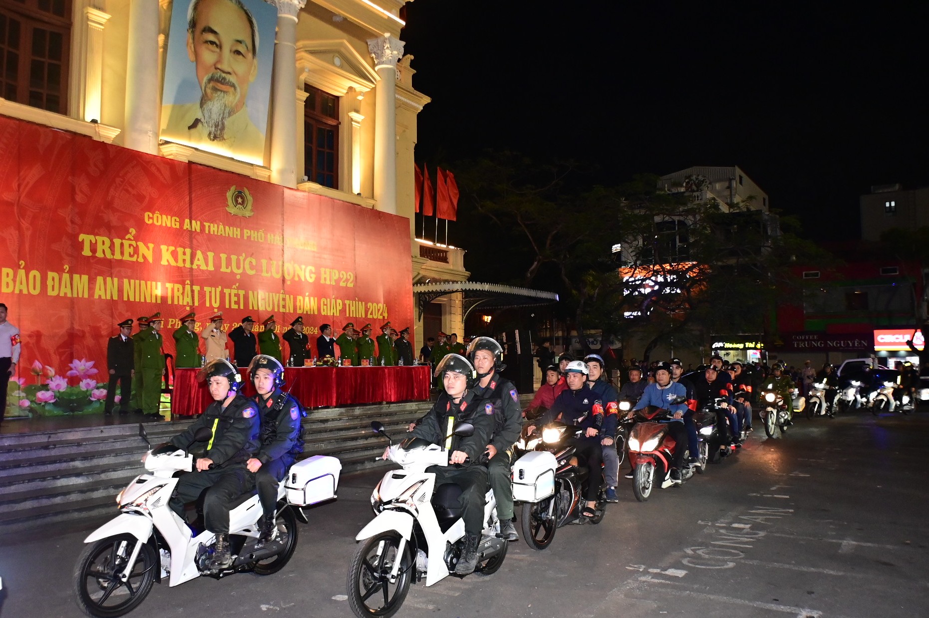 Nhân dân gửi thư cảm ơn Phòng Cảnh sát cơ động